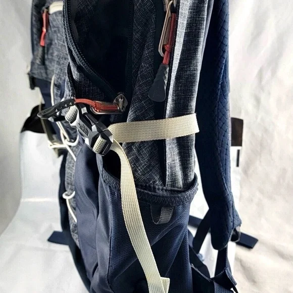 The North Face Borealis Navy Laptop Backpack - Picture 8 of 10
